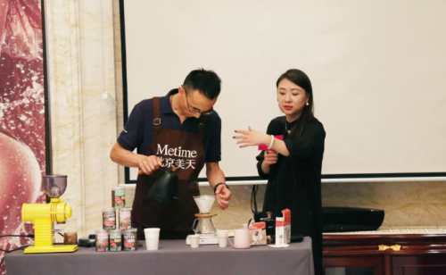 北京美天第三生活空间咖啡师现场授课图