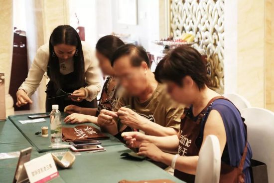 北京美天第三生活空间“巧指”手工皮具制作体验活动
